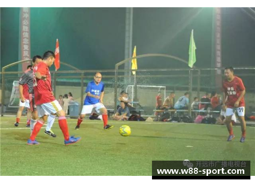 汤超:从球场英雄到社会领袖的不凡转变 汤超:从球场英雄到社会领袖的不凡转变